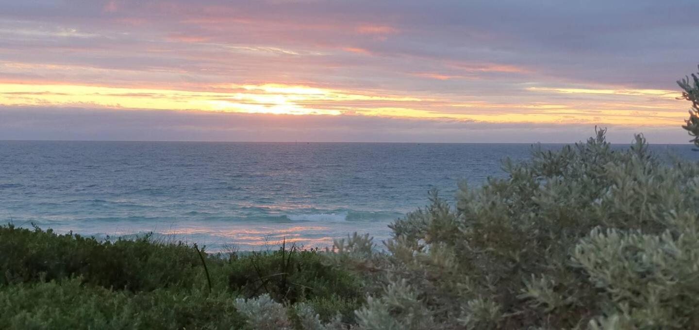 Sandcastles Beachfront Luxury Retreat Apartment Perth Buitenkant foto