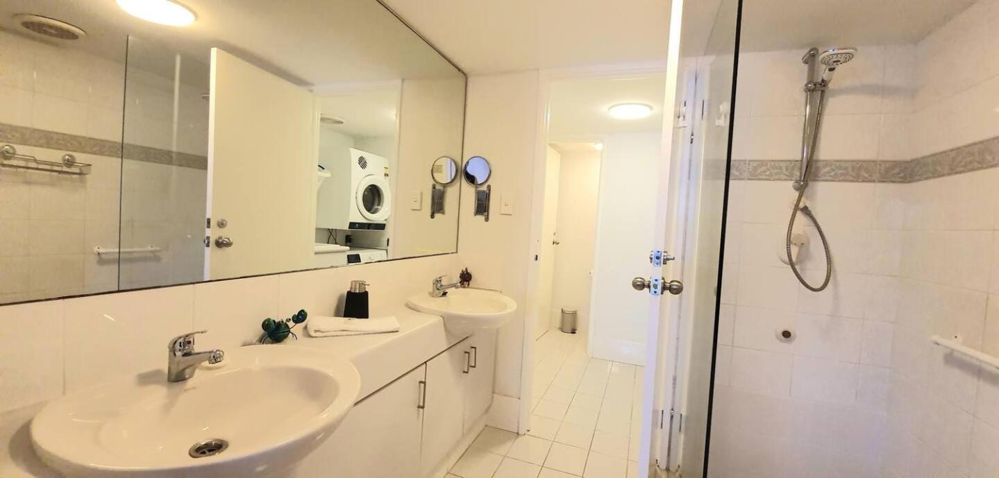 Sandcastles Beachfront Luxury Retreat Apartment Perth Buitenkant foto