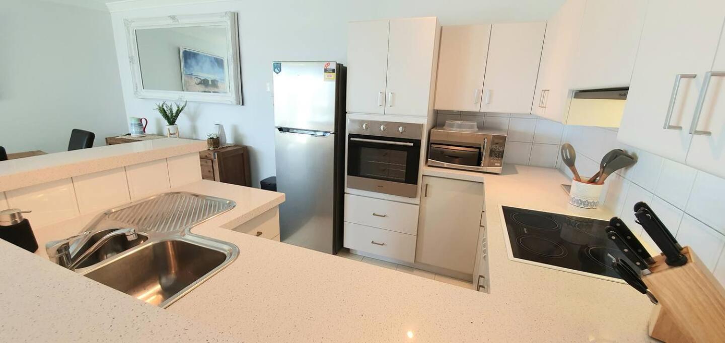 Sandcastles Beachfront Luxury Retreat Apartment Perth Buitenkant foto