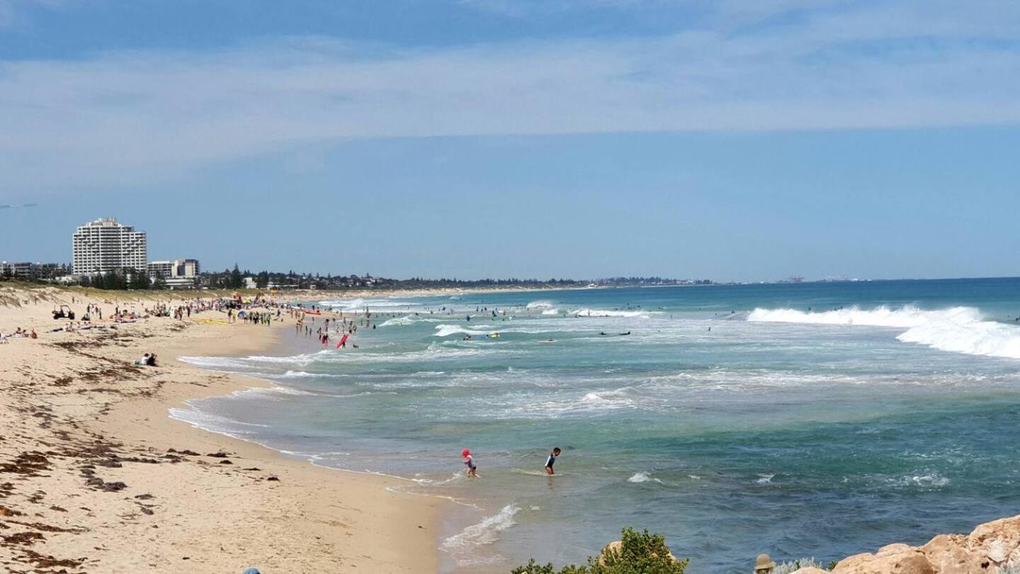 Sandcastles Beachfront Luxury Retreat Apartment Perth Buitenkant foto