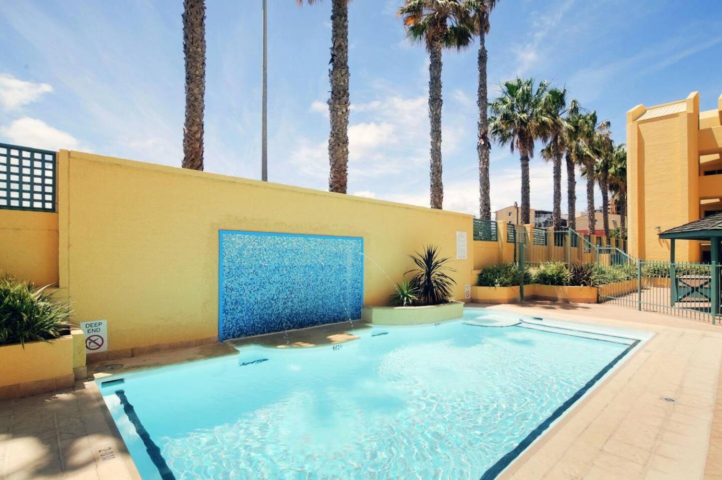 Sandcastles Beachfront Luxury Retreat Apartment Perth Buitenkant foto